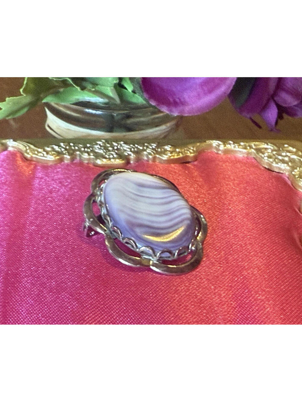 Vintage Silver Tone Purple Banded Agate Oval Brooch Pin Openwork Filigree Frame